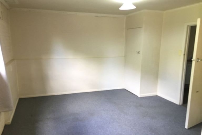 Photo of property in 60 Edmonton Road, Henderson, Auckland, 0612