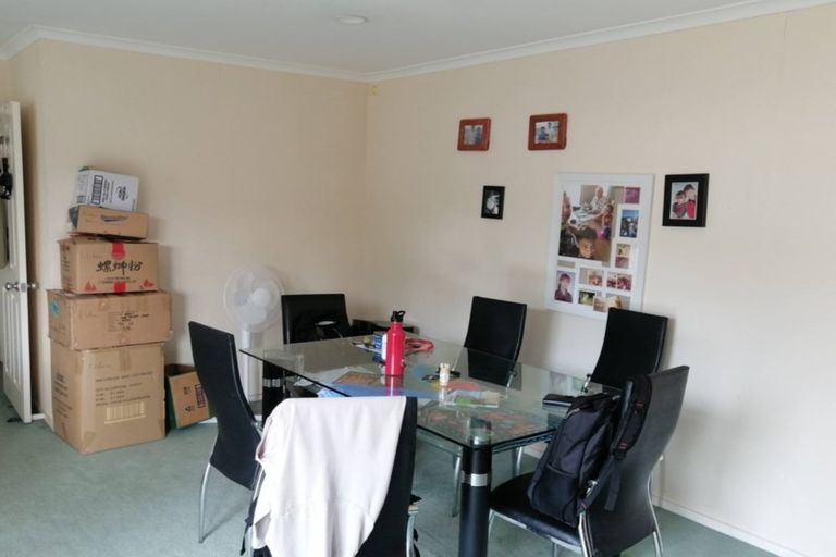 Photo of property in 12 Mellefont Close, East Tamaki Heights, Auckland, 2016