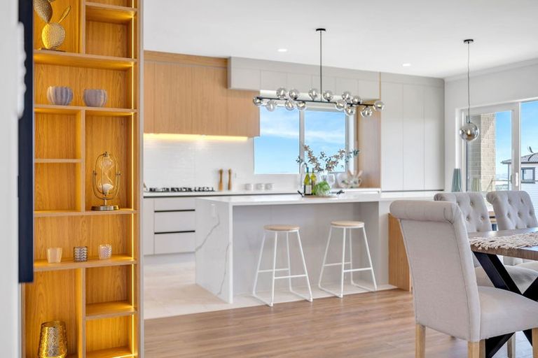 Photo of property in 25 Elevation Street, Flat Bush, Auckland, 2019