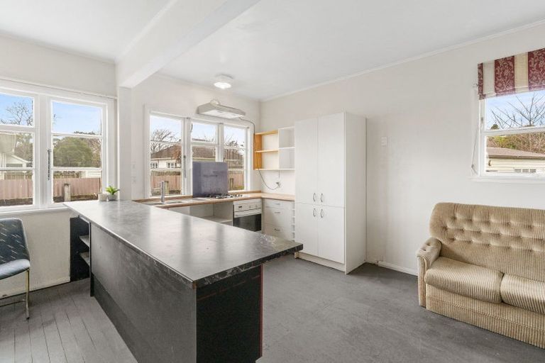 Photo of property in 76 Cambridge Street, Levin, 5510