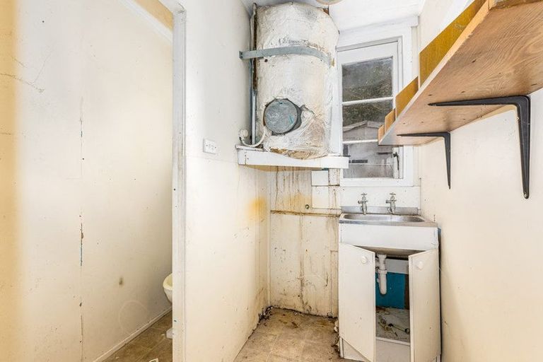 Photo of property in 74 Victoria Street, Petone, Lower Hutt, 5012