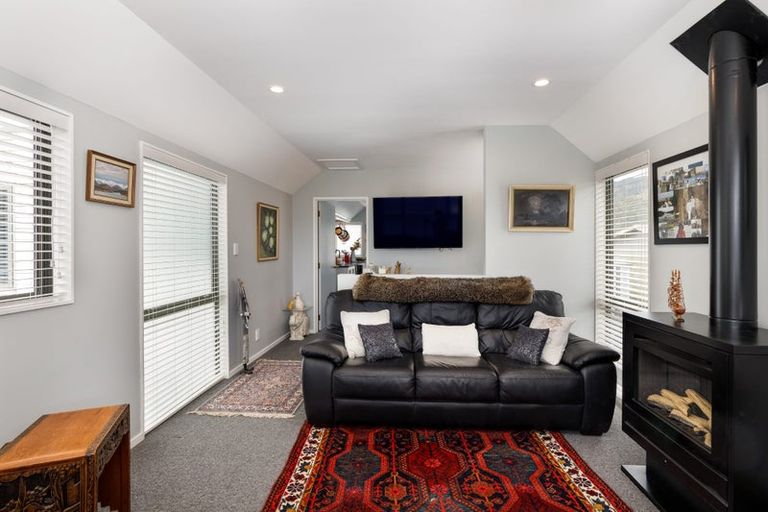 Photo of property in 2 Marina Drive, Waikawa, Picton, 7220