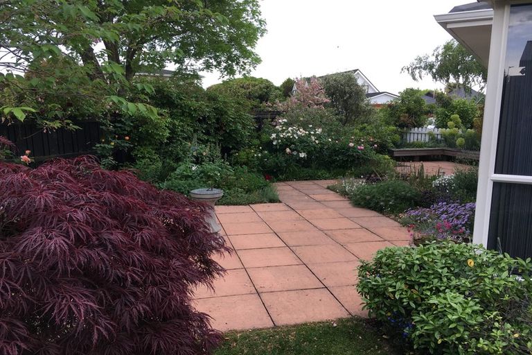 Photo of property in 51 Kent Lodge Avenue, Avonhead, Christchurch, 8042