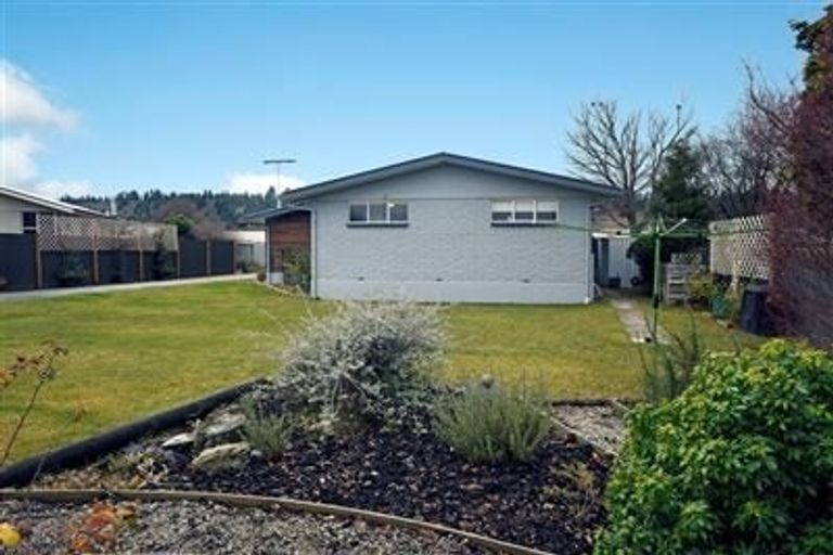 Photo of property in 82 Russell Street, Alexandra, 9320