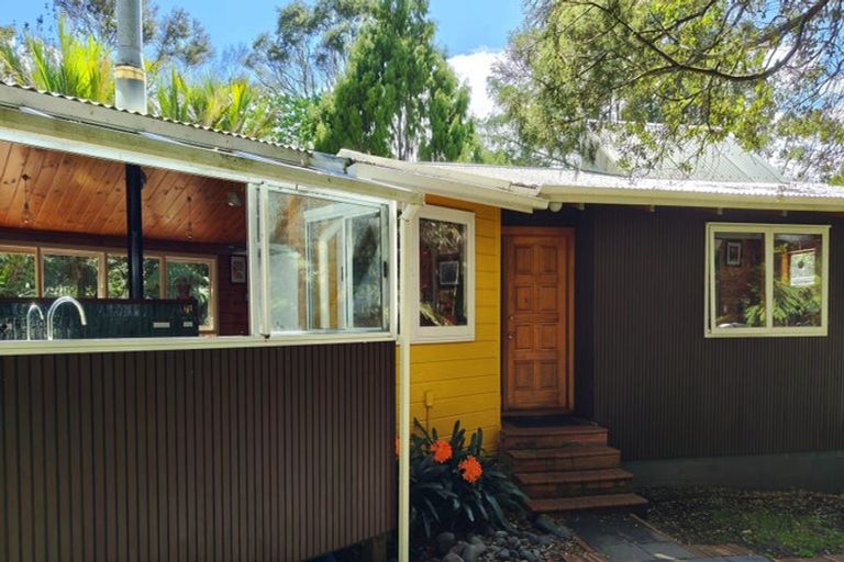 Photo of property in 26 Sylvan Valley Avenue, Titirangi, Auckland, 0604