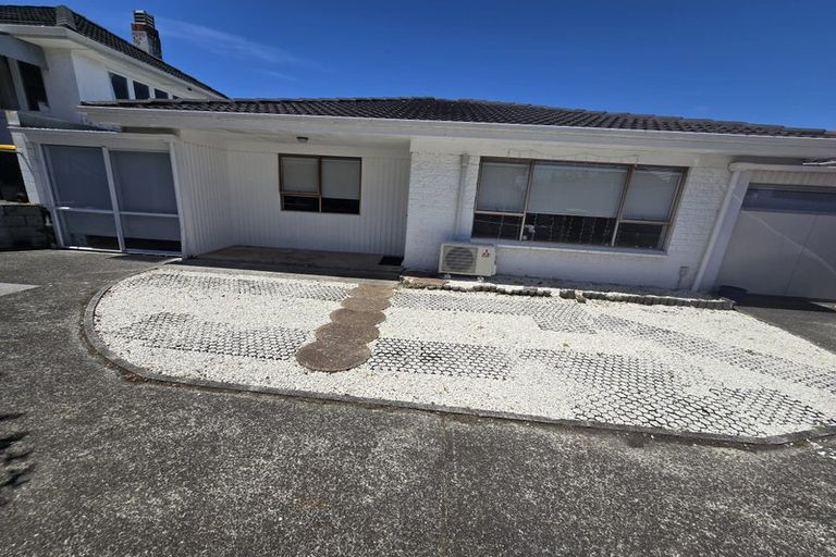 Photo of property in 2/16 Churchill Avenue, Manurewa, Auckland, 2102