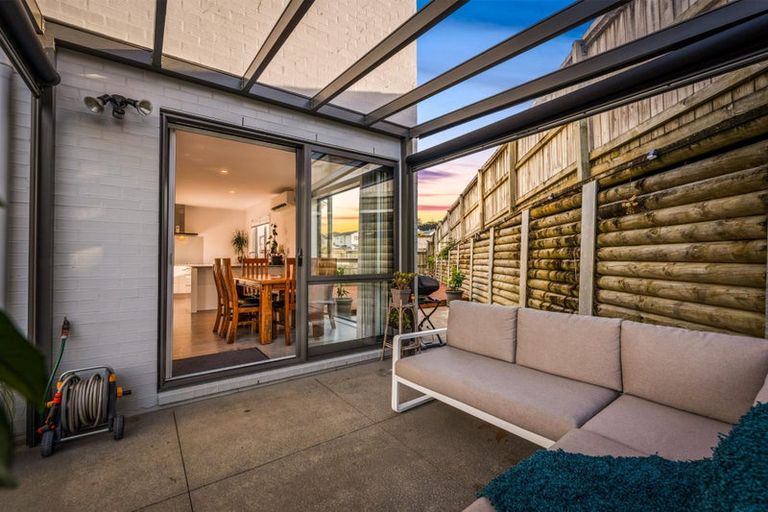 Photo of property in 22 William Wallbank Crescent, Swanson, Auckland, 0614