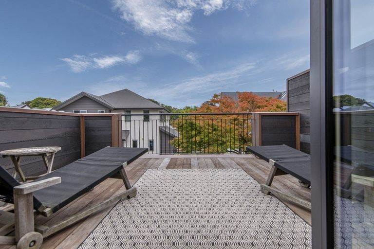 Photo of property in 87 Holly Road, St Albans, Christchurch, 8014