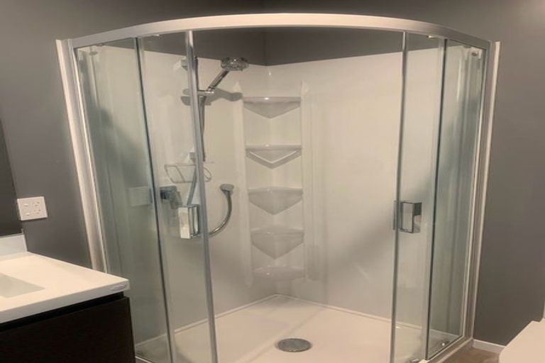 Photo of property in 14 Kopua Place, Whitby, Porirua, 5024