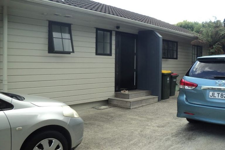 Photo of property in 8a Diosma Place, Botany Downs, Auckland, 2010