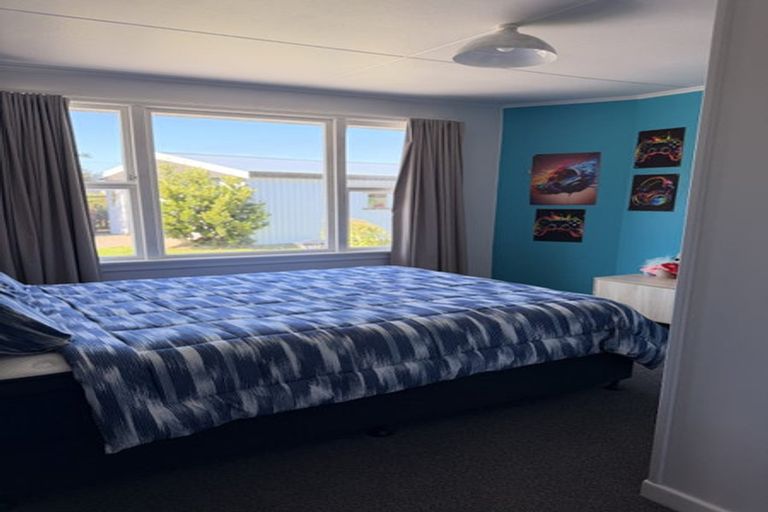 Photo of property in 25 Cumnock Street, Wallacetown, 9816