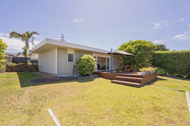 Photo of property in 12 Pleasant Place, Pauanui, Hikuai, 3579