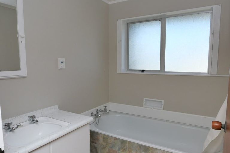 Photo of property in 78a Rata Road, Raumati Beach, Paraparaumu, 5032