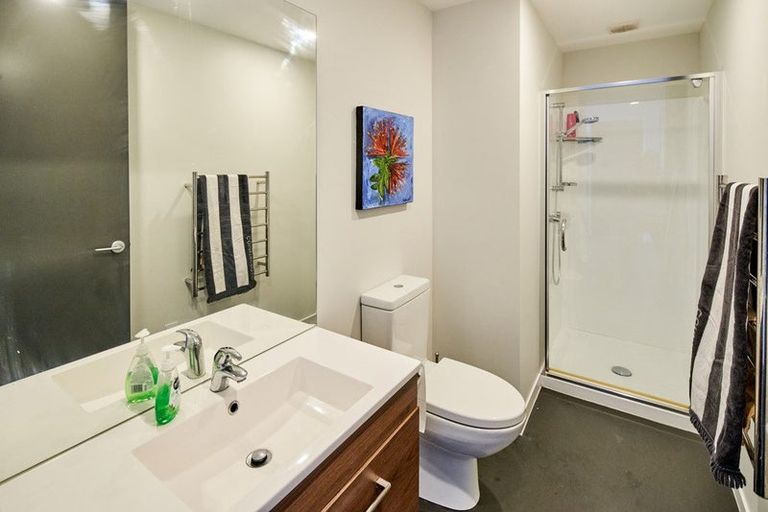 Photo of property in 196 The Esplanade, Island Bay, Wellington, 6023