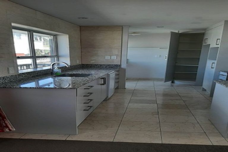 Photo of property in 2/127 Portage Road, New Lynn, Auckland, 0600