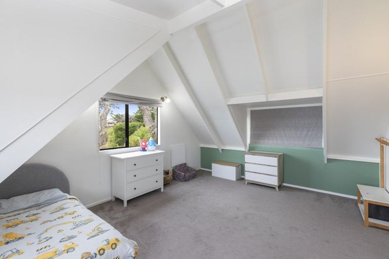 Photo of property in 64 Effingham Street, North New Brighton, Christchurch, 8083