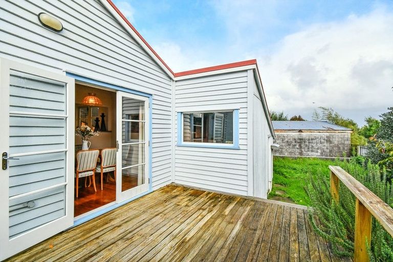 Photo of property in 18 Tui Crescent, Manurewa, Auckland, 2102