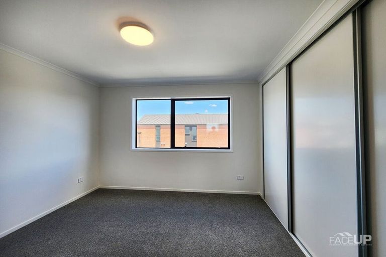 Photo of property in 46 Rahopuru Road, Westgate, Auckland, 0614