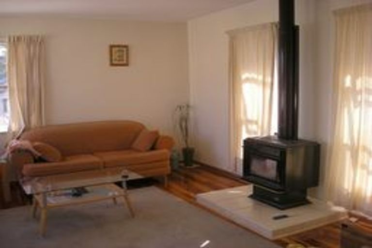 Photo of property in 13 View Road, Glenfield, Auckland, 0627