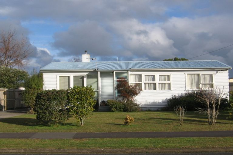 Photo of property in 35 Rawlings Street, Bader, Hamilton, 3206