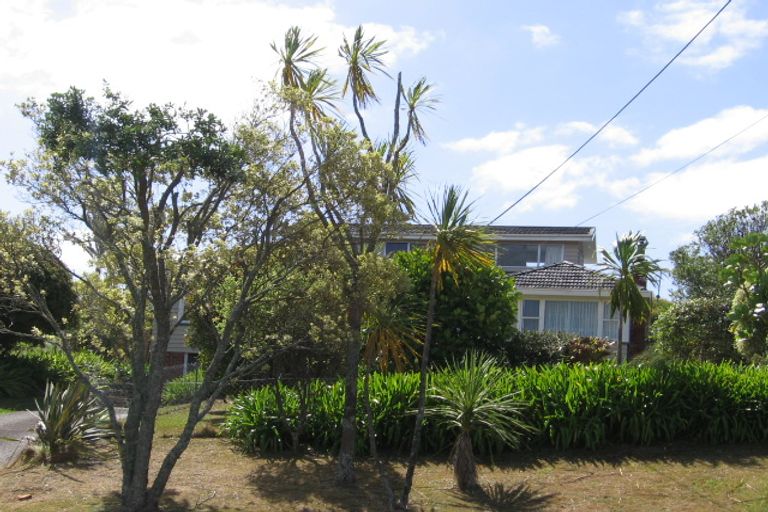 Photo of property in 32 City View Terrace, Birkenhead, Auckland, 0626