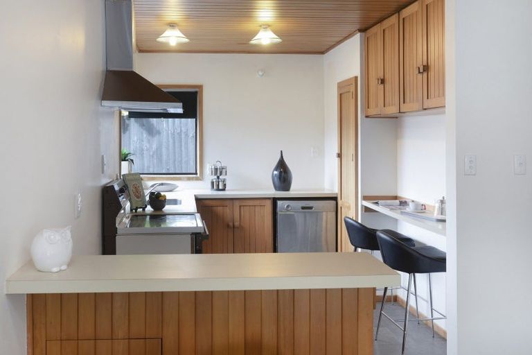 Photo of property in 49 Searells Road, Strowan, Christchurch, 8052