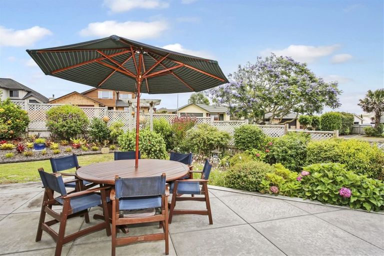 Photo of property in 6 Jacaranda Court, Pukekohe, 2120