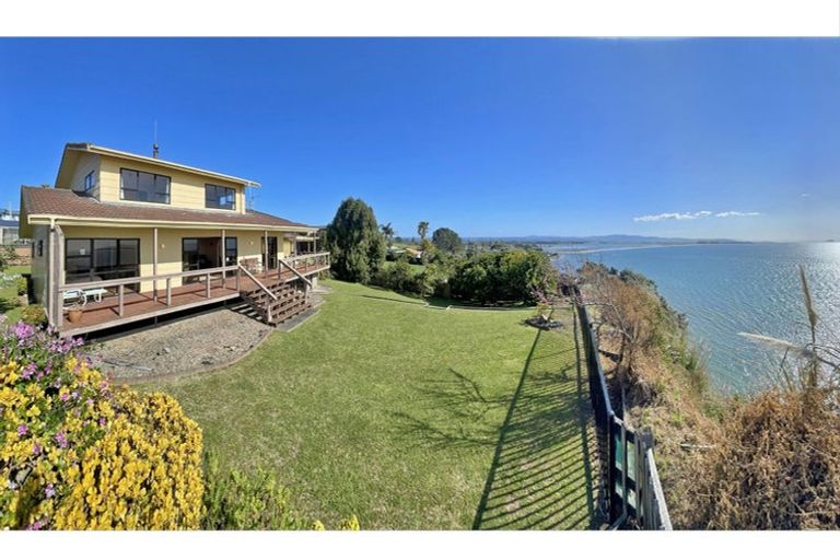 Photo of property in 84 Town Point Road, Maketu, 3189