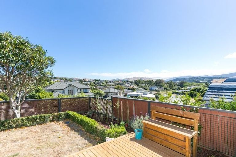 Photo of property in 19 Navigation Drive, Whitby, Porirua, 5024