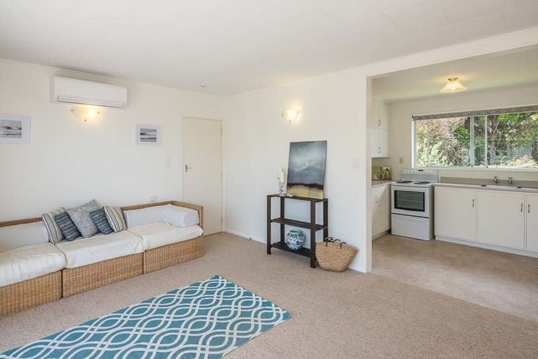 Photo of property in 52a Kapiti Road, Paraparaumu, 5032