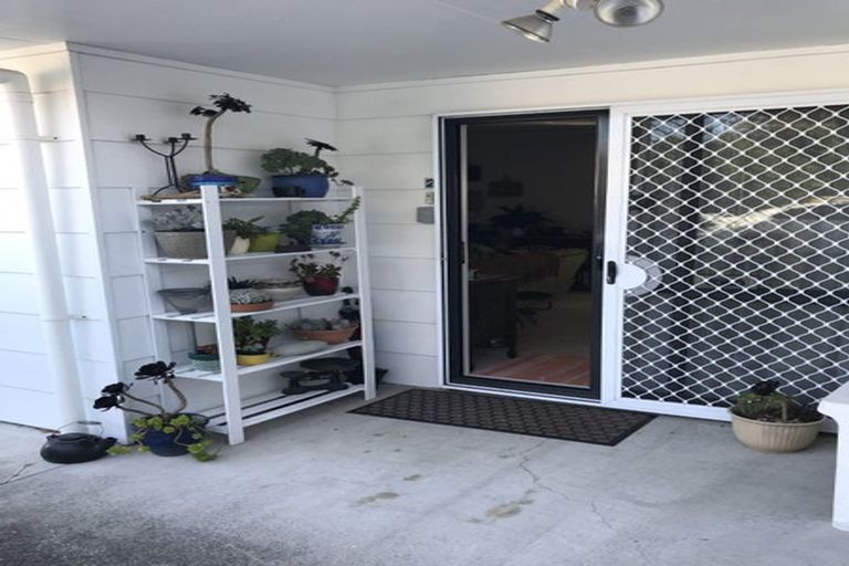 Photo of property in 2/41 Carnarvon Street, Gisborne, 4010