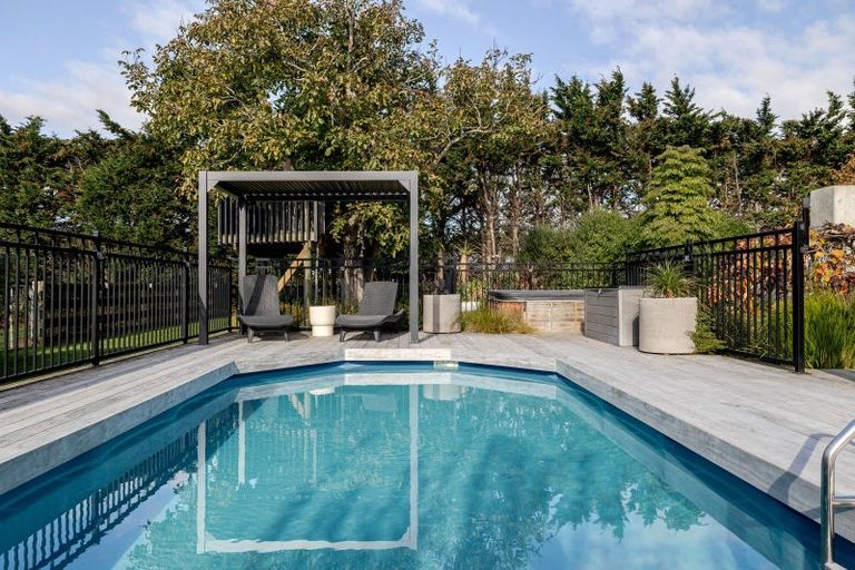 Photo of property in 2009 Longburn Rongotea Road, Longburn, Palmerston North, 4475