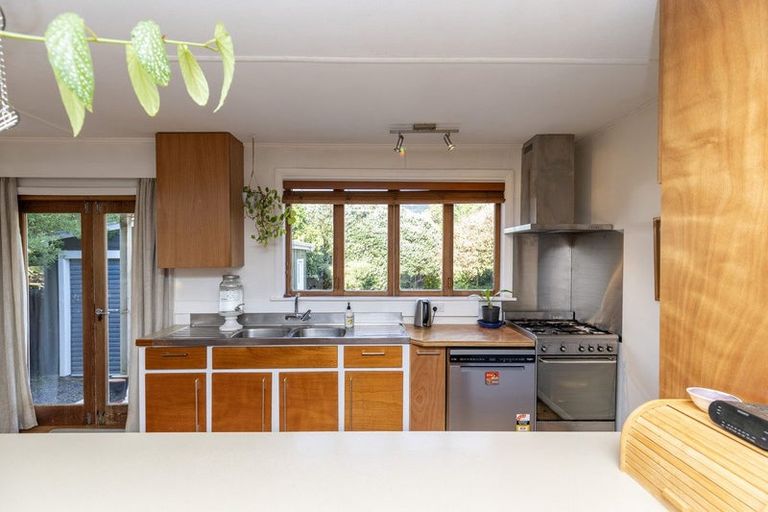 Photo of property in 144 Tilley Road, Paekakariki, 5034