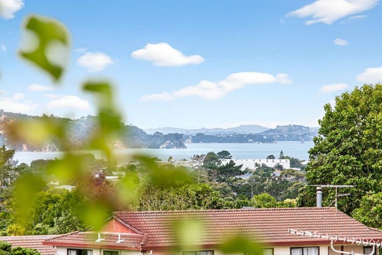 Photo of property in 22 Widmore Drive, Massey, Auckland, 0614