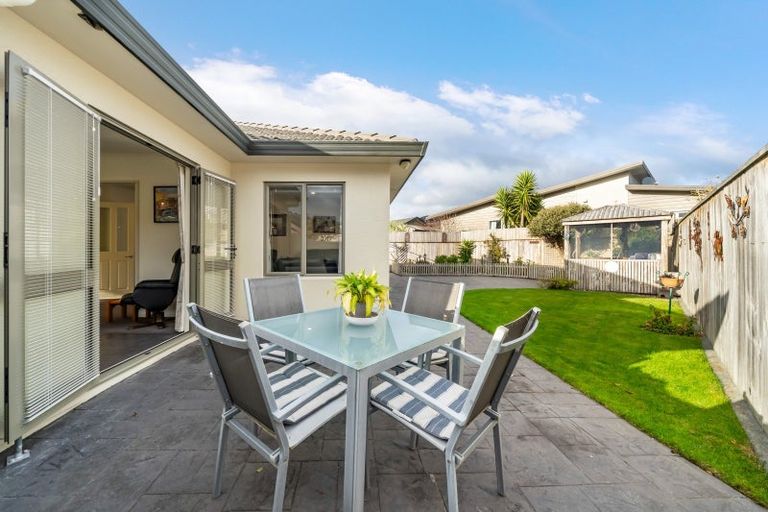 Photo of property in 5 Rosebank Place, Avalon, Lower Hutt, 5011