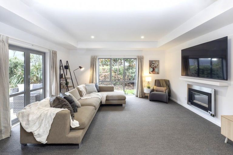 Photo of property in 20 Dunaverty Place, Broomfield, Christchurch, 8042