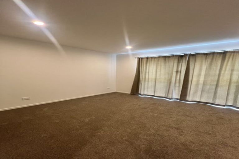 Photo of property in 7 Sheralee Place, Bucklands Beach, Auckland, 2014