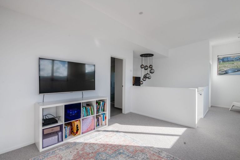 Photo of property in 140 Amesbury Drive, Churton Park, Wellington, 6037