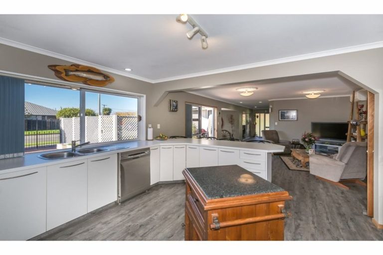 Photo of property in 125 Winters Road, Mairehau, Christchurch, 8052