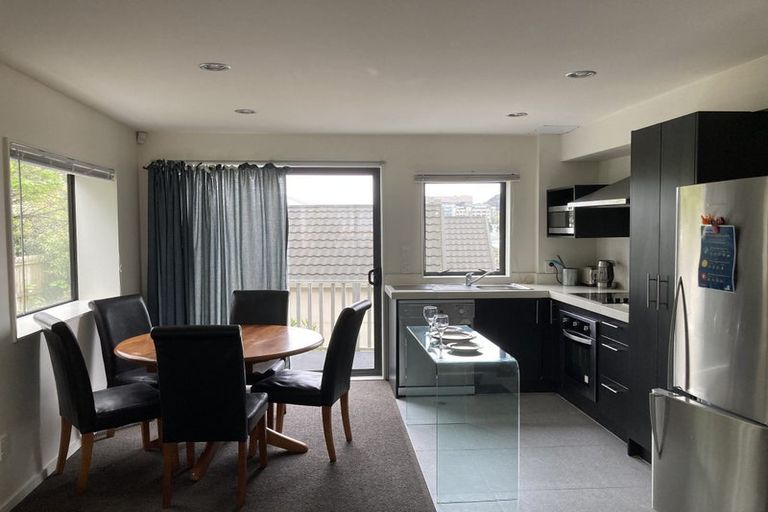 Photo of property in 11 Gordon Place, Newtown, Wellington, 6021