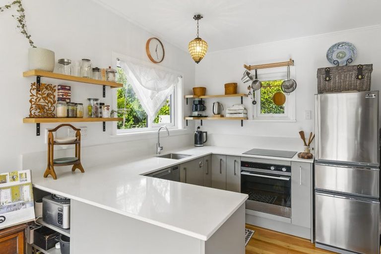 Photo of property in 1/52 Matatua Road, Raumati Beach, Paraparaumu, 5032