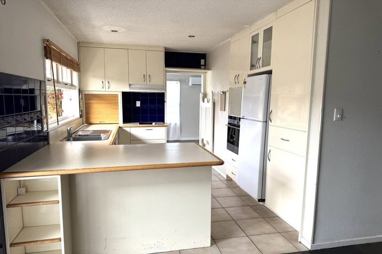 Photo of property in 18 Roysfield Lane, Sunnyhills, Auckland, 2010