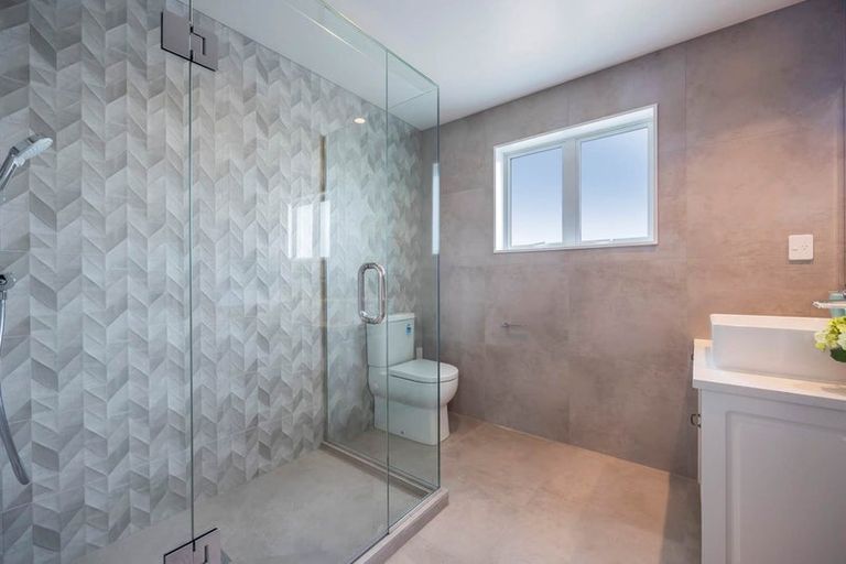 Photo of property in 42 Takurua Terrace, Orewa, 0931