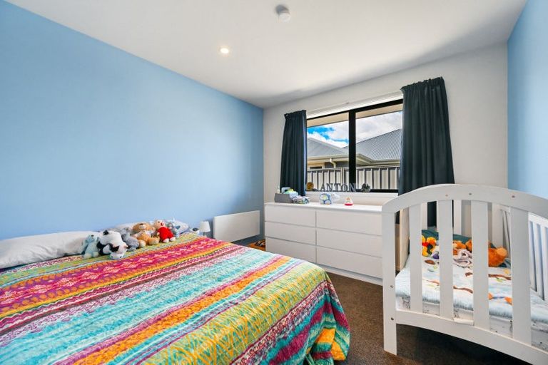 Photo of property in 18 Stowell Drive, Cromwell, 9310