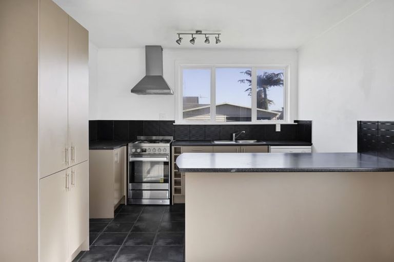 Photo of property in 13 Murray Avenue, Hawera, 4610