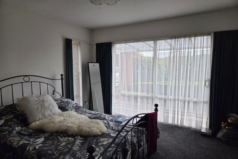 Photo of property in 72 Blighs Road, Strowan, Christchurch, 8052