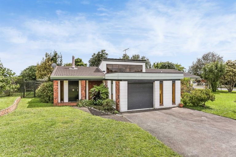 Photo of property in 120 Racecourse Road, Waiuku, 2123
