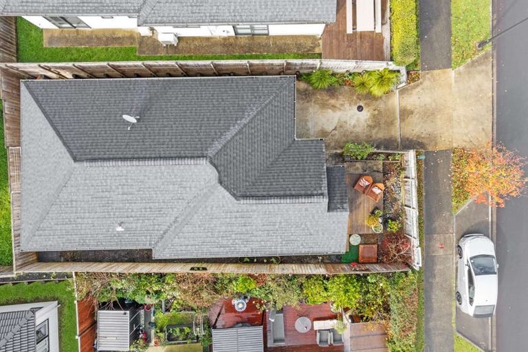 Photo of property in 76 Accolage Boulevard, Kumeu, 0810