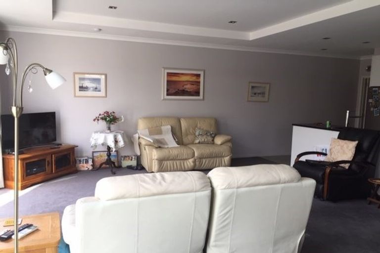 Photo of property in 50 Country Club Terrace, Northwood, Christchurch, 8051