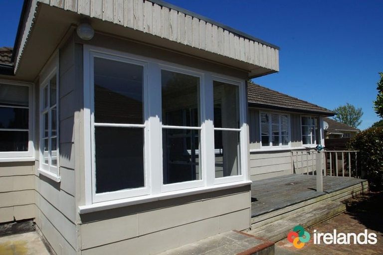 Photo of property in 9 Wilmot Street, Northcote, Christchurch, 8052